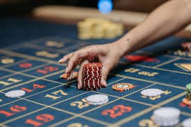 Kartu Koprok dengan nilai numerik ditampilkan pada layar live jokerbet303